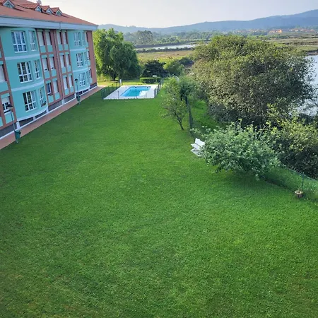 Helena Apartment-pool *