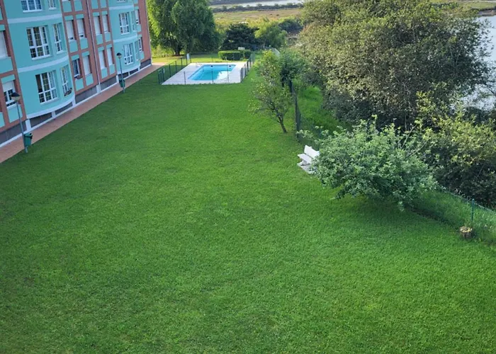 Helena Apartment-pool *