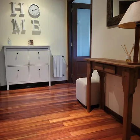 Helena Apartment-pool * Bárcena de Cicero