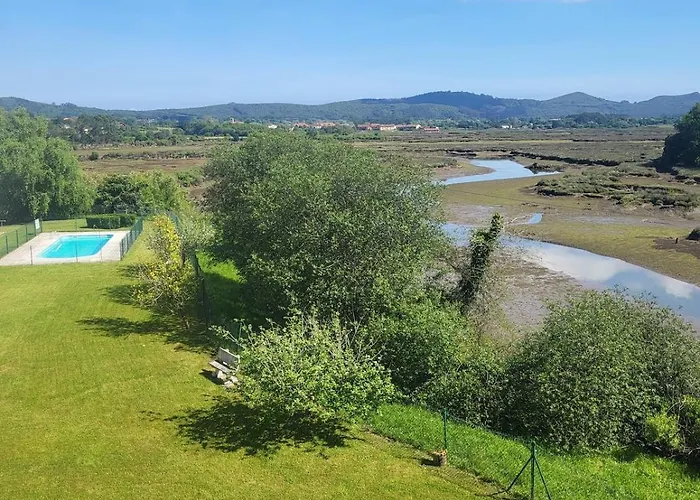 Helena Apartment-pool Apartmán Bárcena de Cicero